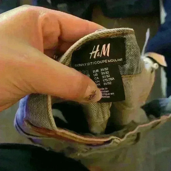 H&M straight leg jeans - Picture 5 of 5